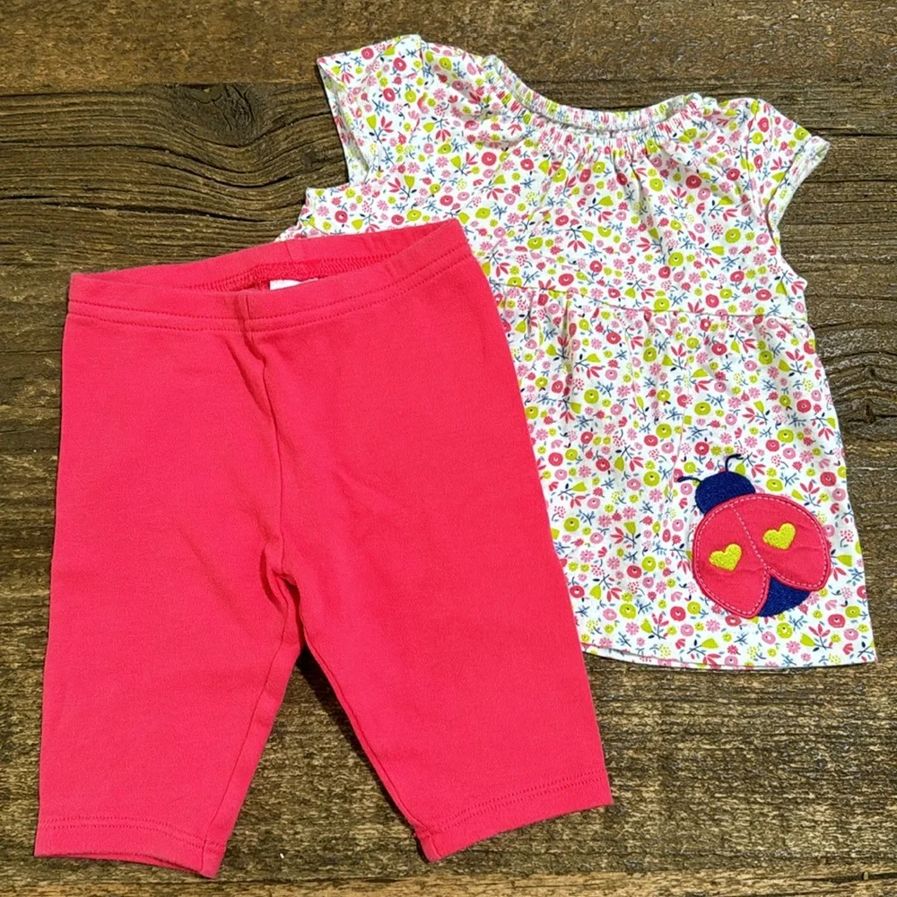 Child of Mine by Carter’s‎ 2 matching sets